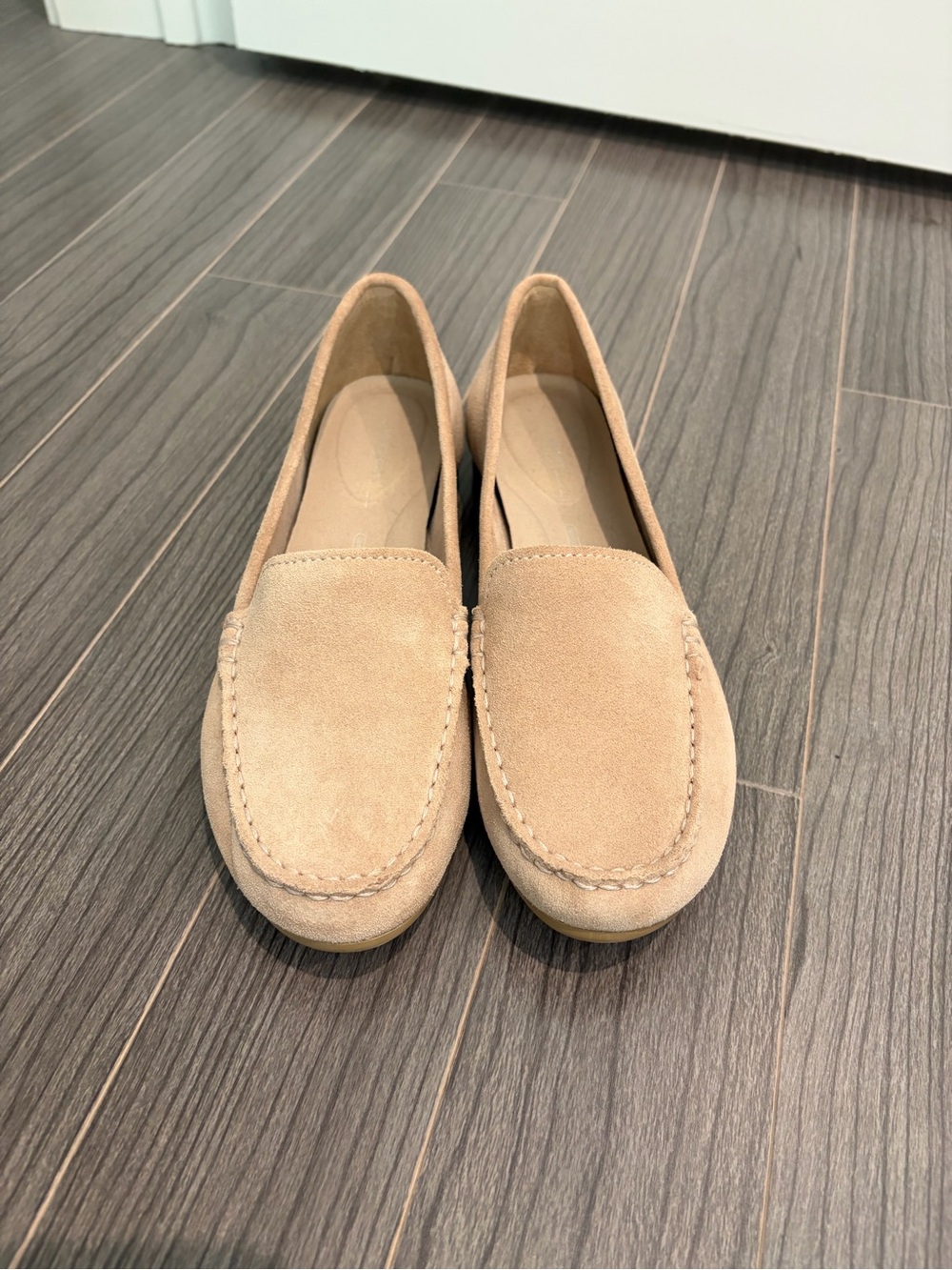 Rockport Women's Suede Driving Moccasins in Sand - Picture 2 of 7